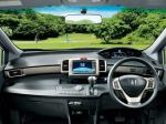 Honda Freed Spike Hybrid 2011 года